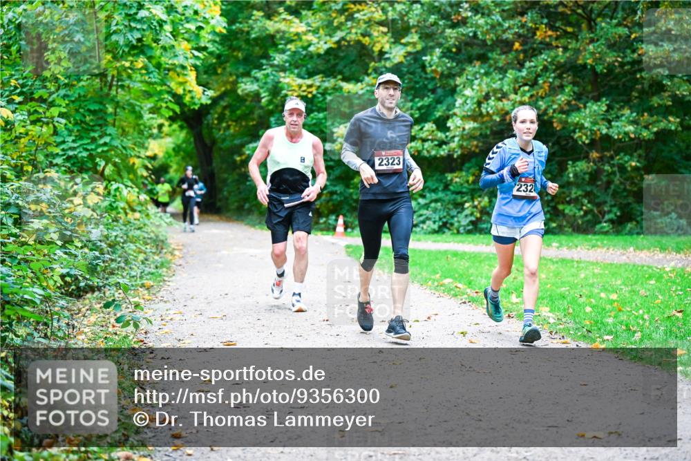 12.10.2025 - Bramfelder Halbmarathon 2025 Dr. Thomas Lammeyer http://msf.ph/oto/9356300 12.10.2025 10:56:38 Laufen 2323, 232 meine-sportfotos.de