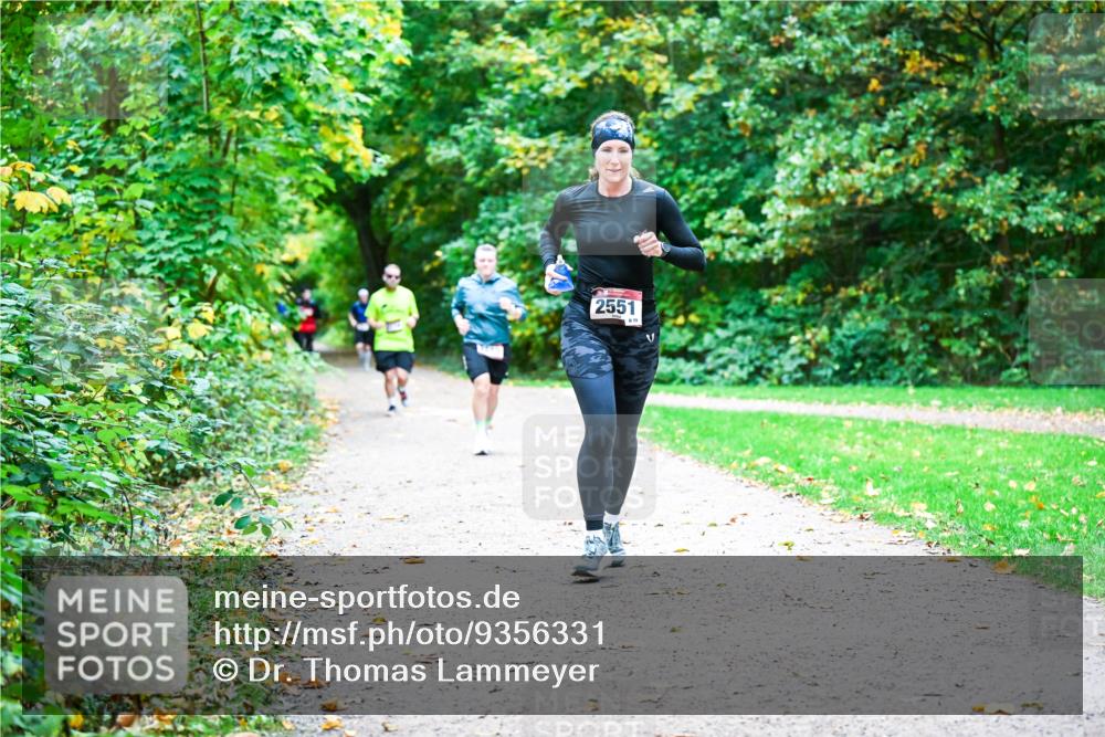 12.10.2025 - Bramfelder Halbmarathon 2025 Dr. Thomas Lammeyer http://msf.ph/oto/9356331 12.10.2025 10:56:49 Laufen 2551, 59 meine-sportfotos.de