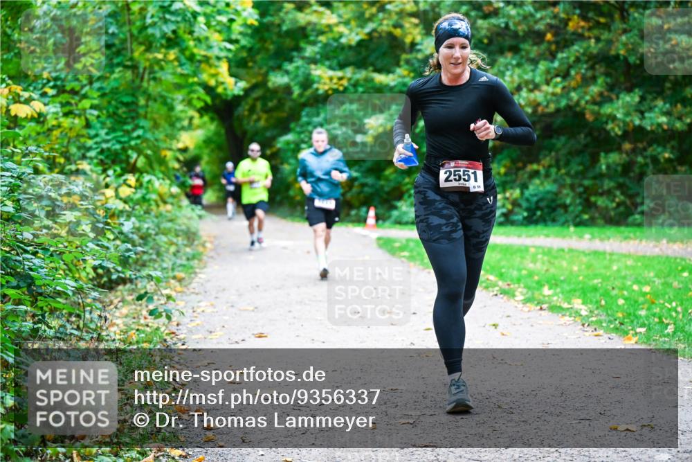 12.10.2025 - Bramfelder Halbmarathon 2025 Dr. Thomas Lammeyer http://msf.ph/oto/9356337 12.10.2025 10:56:50 Laufen 2551, 59 meine-sportfotos.de