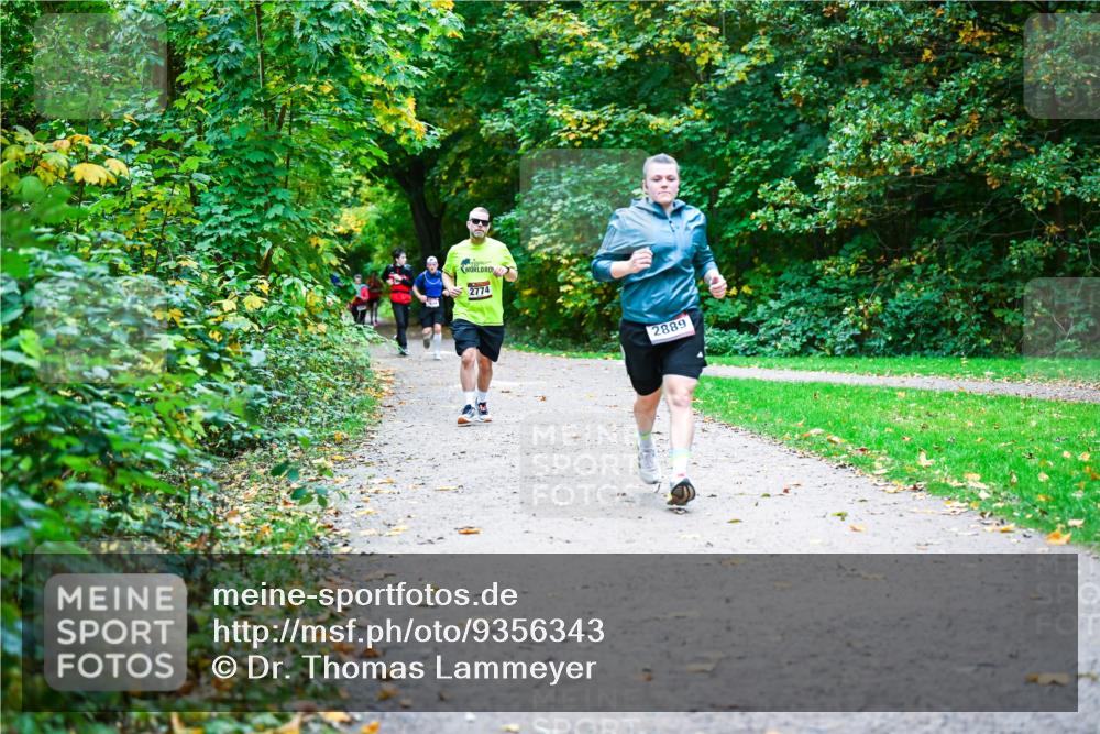 12.10.2025 - Bramfelder Halbmarathon 2025 Dr. Thomas Lammeyer http://msf.ph/oto/9356343 12.10.2025 10:56:52 Laufen 2774, 2889 meine-sportfotos.de