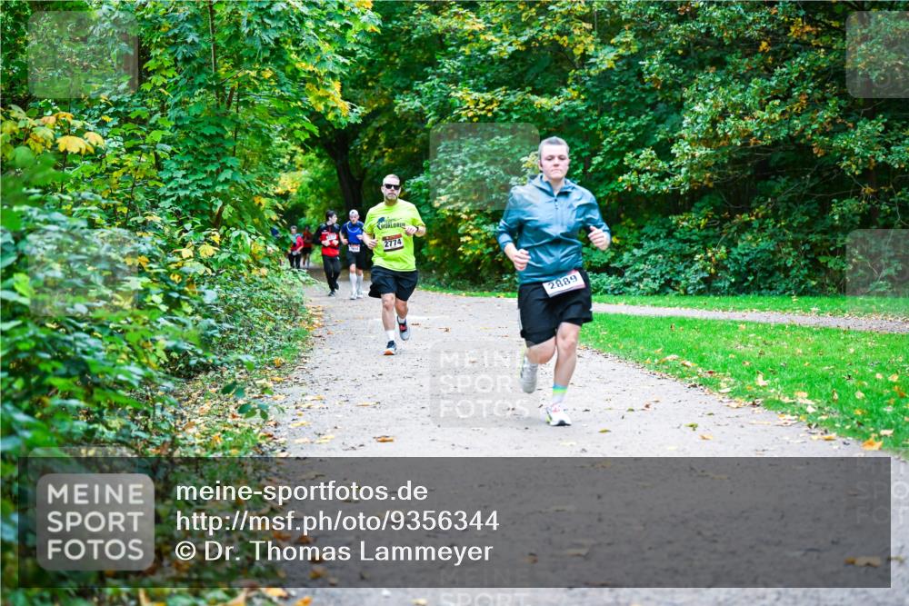 12.10.2025 - Bramfelder Halbmarathon 2025 Dr. Thomas Lammeyer http://msf.ph/oto/9356344 12.10.2025 10:56:52 Laufen 2774, 2889 meine-sportfotos.de