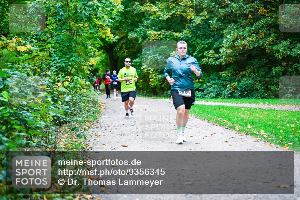 12.10.2025 - Bramfelder Halbmarathon 2025 Dr. Thomas Lammeyer http://msf.ph/oto/9356345 12.10.2025 10:56:52 Laufen 2774, 2889 meine-sportfotos.de