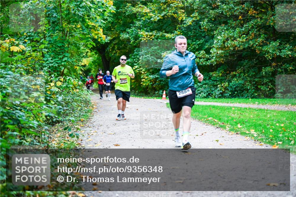 12.10.2025 - Bramfelder Halbmarathon 2025 Dr. Thomas Lammeyer http://msf.ph/oto/9356348 12.10.2025 10:56:52 Laufen 2774, 2889 meine-sportfotos.de