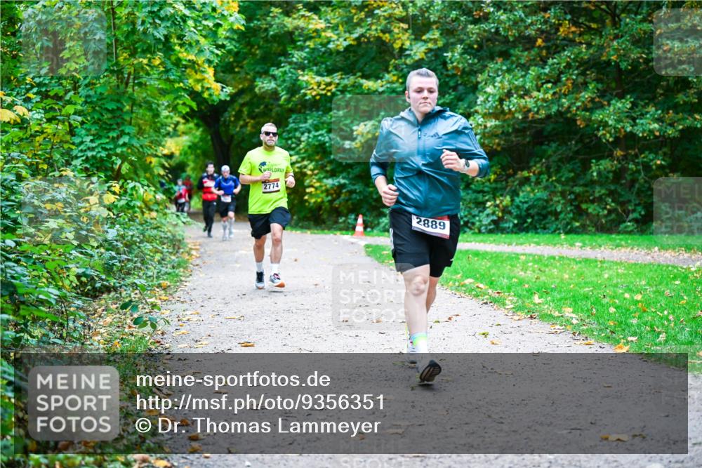12.10.2025 - Bramfelder Halbmarathon 2025 Dr. Thomas Lammeyer http://msf.ph/oto/9356351 12.10.2025 10:56:53 Laufen 2774, 2889 meine-sportfotos.de