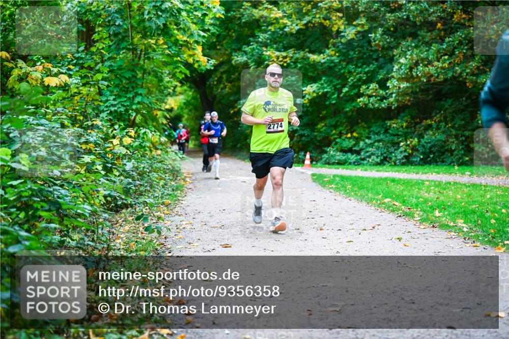12.10.2025 - Bramfelder Halbmarathon 2025 Dr. Thomas Lammeyer http://msf.ph/oto/9356358 12.10.2025 10:56:54 Laufen 2774 meine-sportfotos.de