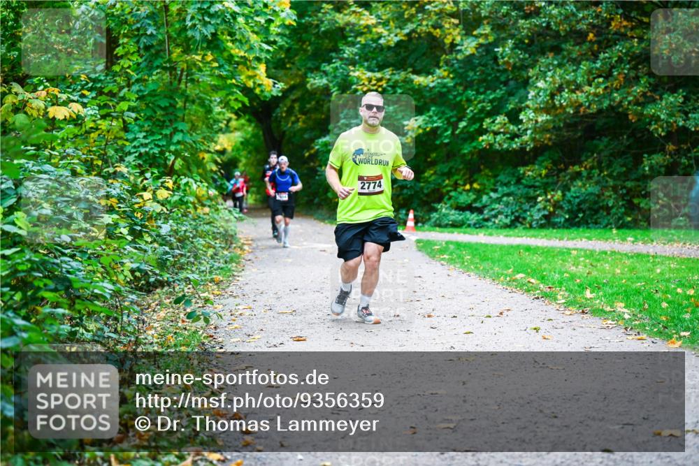 12.10.2025 - Bramfelder Halbmarathon 2025 Dr. Thomas Lammeyer http://msf.ph/oto/9356359 12.10.2025 10:56:54 Laufen 2774 meine-sportfotos.de