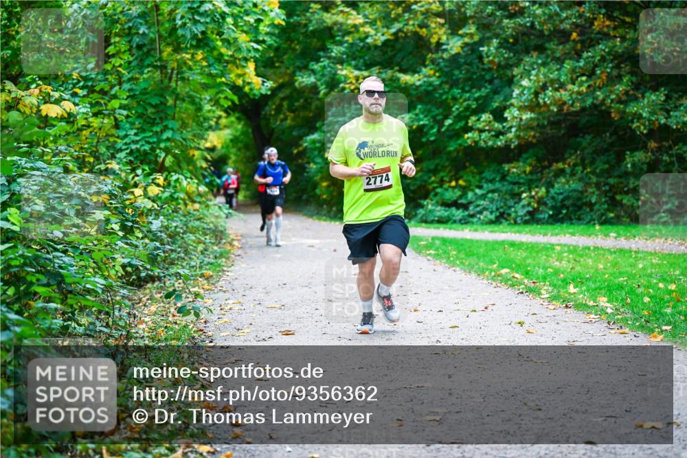 12.10.2025 - Bramfelder Halbmarathon 2025 Dr. Thomas Lammeyer http://msf.ph/oto/9356362 12.10.2025 10:56:55 Laufen 2774 meine-sportfotos.de