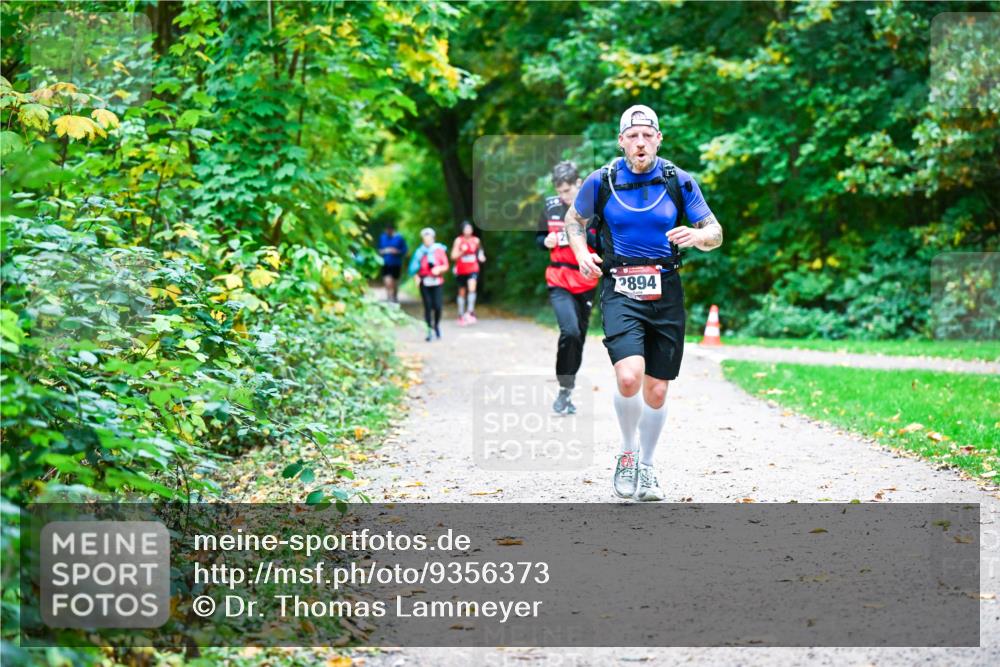 12.10.2025 - Bramfelder Halbmarathon 2025 Dr. Thomas Lammeyer http://msf.ph/oto/9356373 12.10.2025 10:56:58 Laufen 2894 meine-sportfotos.de