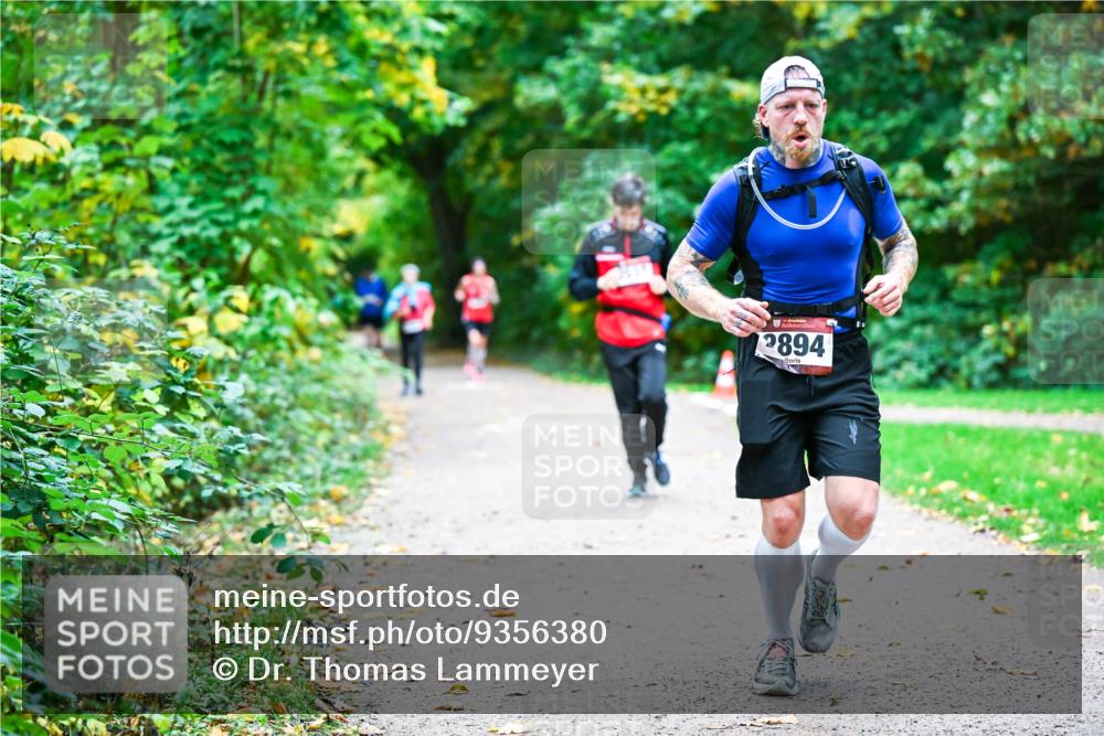 12.10.2025 - Bramfelder Halbmarathon 2025 Dr. Thomas Lammeyer http://msf.ph/oto/9356380 12.10.2025 10:56:59 Laufen 2894 meine-sportfotos.de