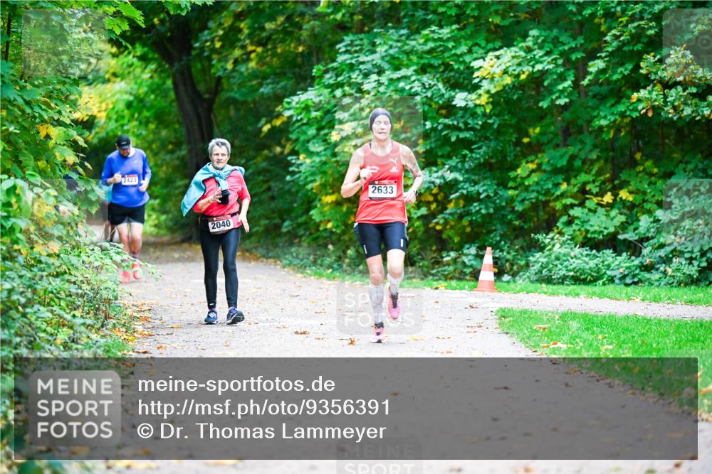 12.10.2025 - Bramfelder Halbmarathon 2025 Dr. Thomas Lammeyer http://msf.ph/oto/9356391 12.10.2025 10:57:04 Laufen 2423, 2040, 2633 meine-sportfotos.de