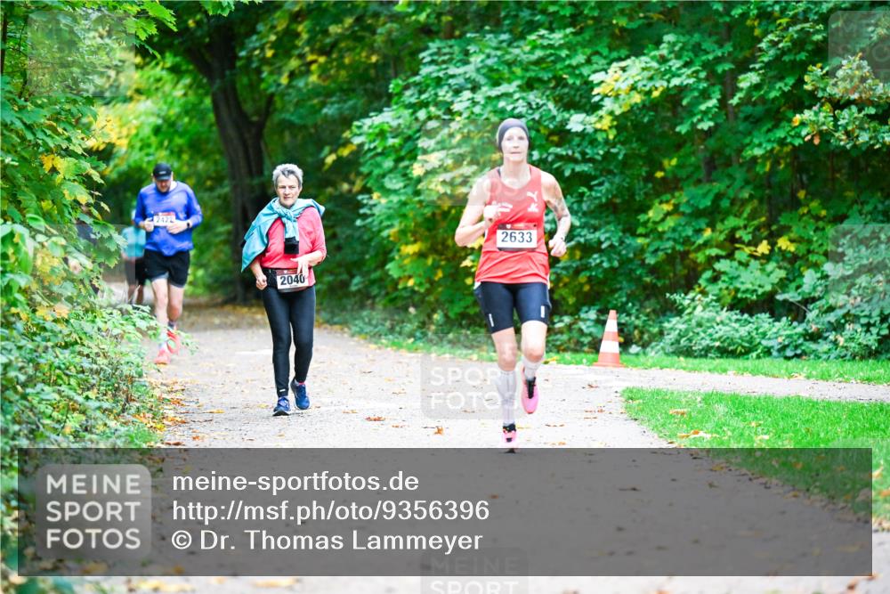 12.10.2025 - Bramfelder Halbmarathon 2025 Dr. Thomas Lammeyer http://msf.ph/oto/9356396 12.10.2025 10:57:05 Laufen 2422, 2040, 2633 meine-sportfotos.de
