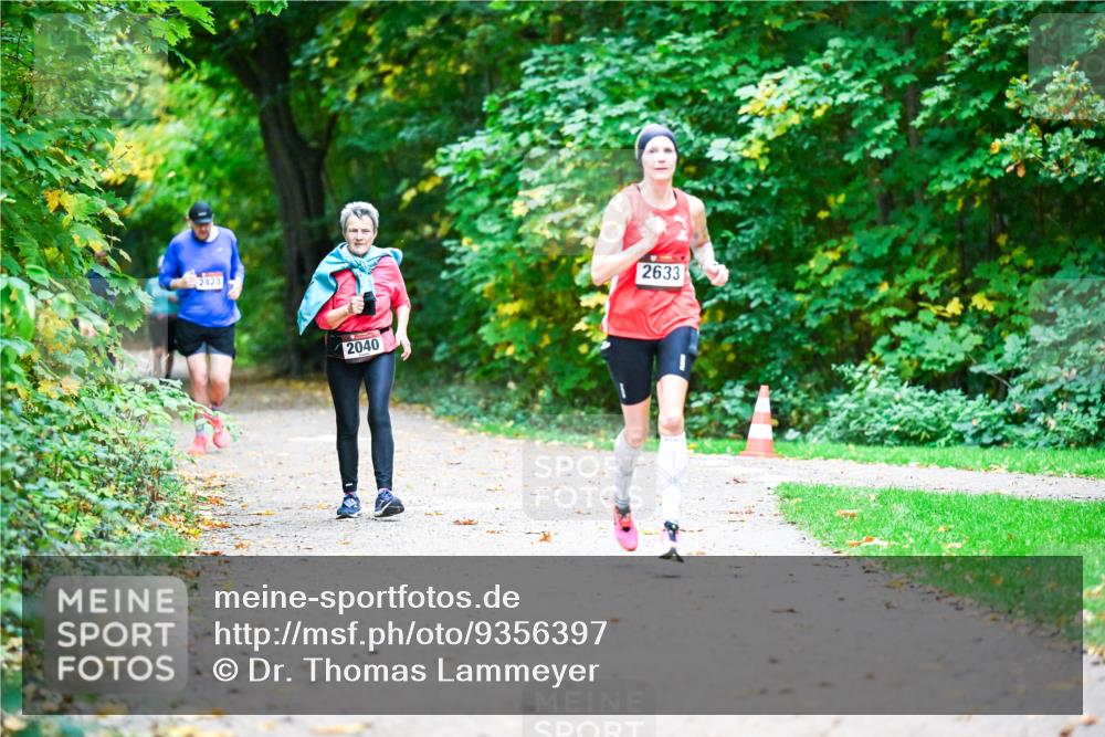 12.10.2025 - Bramfelder Halbmarathon 2025 Dr. Thomas Lammeyer http://msf.ph/oto/9356397 12.10.2025 10:57:05 Laufen 2423, 2040, 2633 meine-sportfotos.de