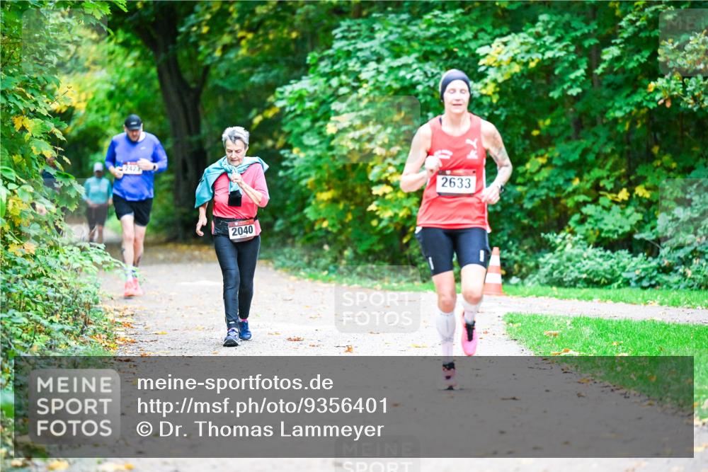 12.10.2025 - Bramfelder Halbmarathon 2025 Dr. Thomas Lammeyer http://msf.ph/oto/9356401 12.10.2025 10:57:05 Laufen 242, 2040, 2633 meine-sportfotos.de