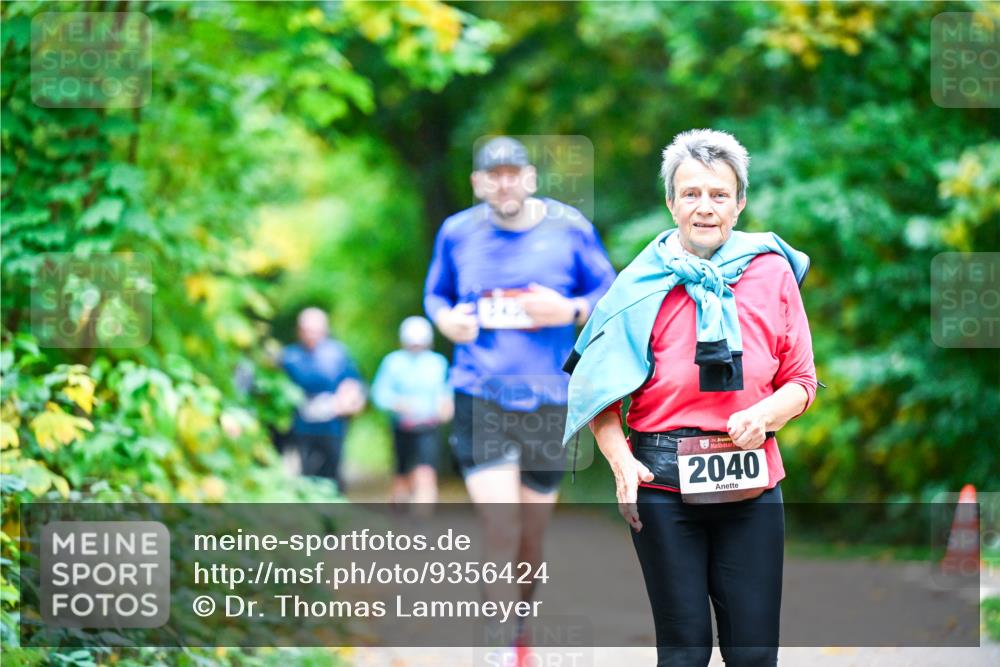 12.10.2025 - Bramfelder Halbmarathon 2025 Dr. Thomas Lammeyer http://msf.ph/oto/9356424 12.10.2025 10:57:11 Laufen 2040 meine-sportfotos.de