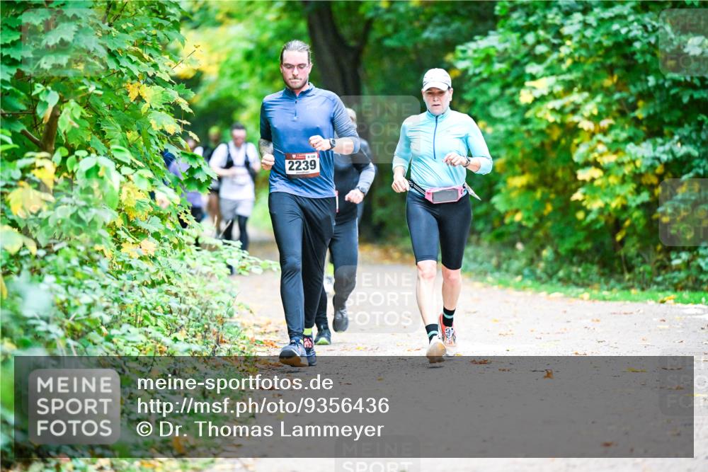 12.10.2025 - Bramfelder Halbmarathon 2025 Dr. Thomas Lammeyer http://msf.ph/oto/9356436 12.10.2025 10:57:17 Laufen 120, 2239 meine-sportfotos.de