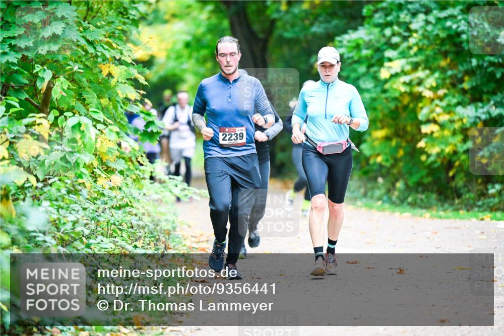 12.10.2025 - Bramfelder Halbmarathon 2025 Dr. Thomas Lammeyer http://msf.ph/oto/9356441 12.10.2025 10:57:17 Laufen 120, 2239 meine-sportfotos.de