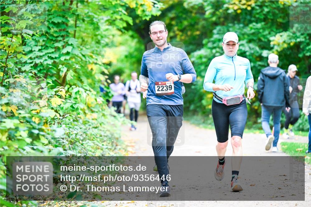 12.10.2025 - Bramfelder Halbmarathon 2025 Dr. Thomas Lammeyer http://msf.ph/oto/9356446 12.10.2025 10:57:20 Laufen 120, 2239 meine-sportfotos.de