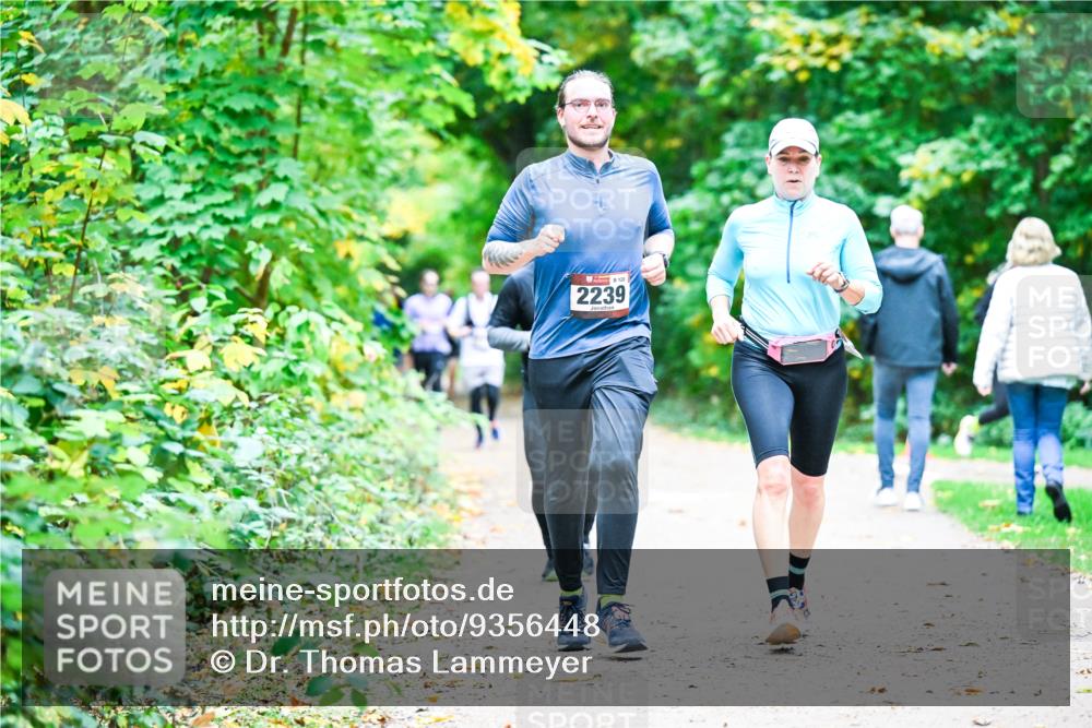 12.10.2025 - Bramfelder Halbmarathon 2025 Dr. Thomas Lammeyer http://msf.ph/oto/9356448 12.10.2025 10:57:20 Laufen 120, 2239 meine-sportfotos.de