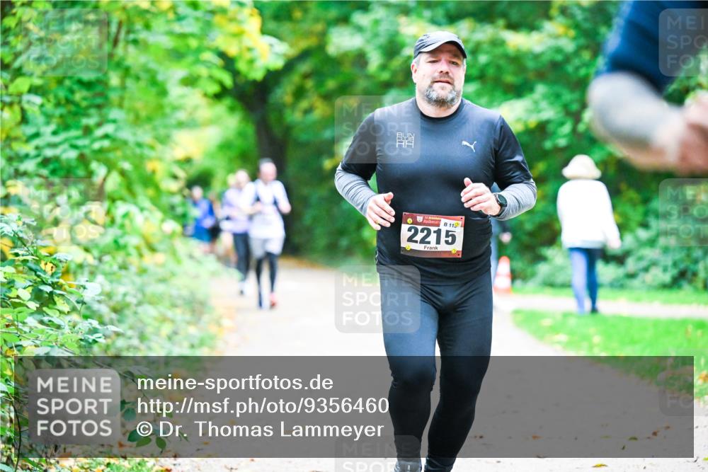 12.10.2025 - Bramfelder Halbmarathon 2025 Dr. Thomas Lammeyer http://msf.ph/oto/9356460 12.10.2025 10:57:23 Laufen 119, 2215 meine-sportfotos.de