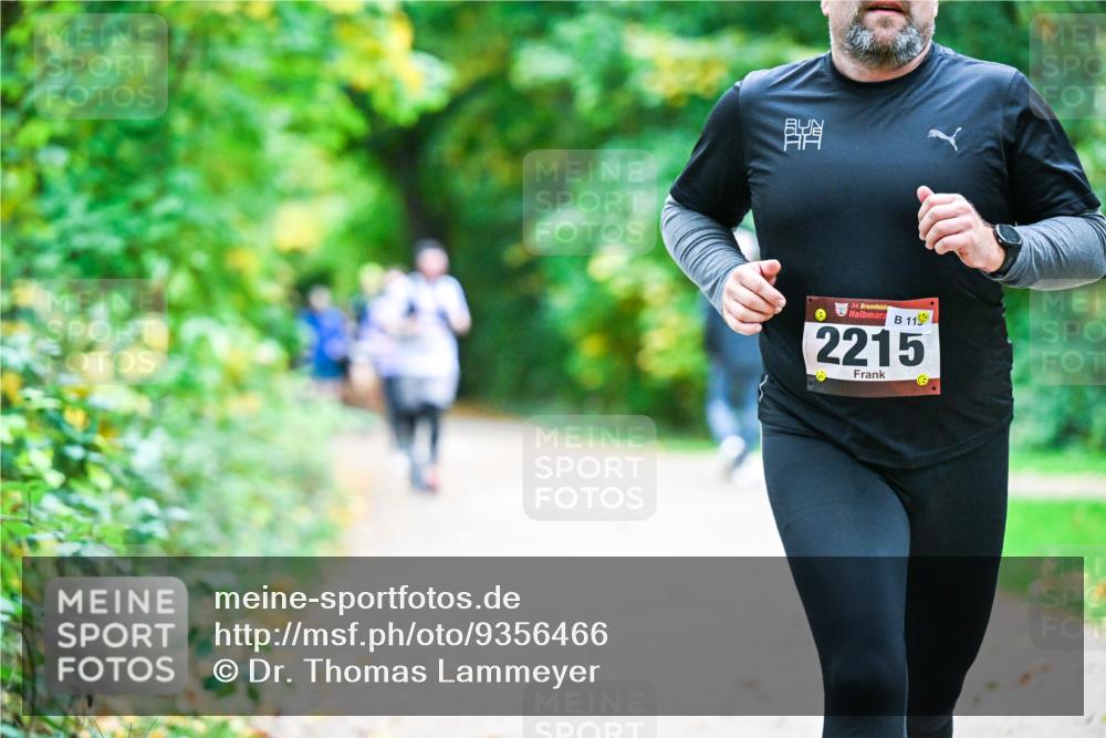 12.10.2025 - Bramfelder Halbmarathon 2025 Dr. Thomas Lammeyer http://msf.ph/oto/9356466 12.10.2025 10:57:24 Laufen 34, 119, 2215 meine-sportfotos.de