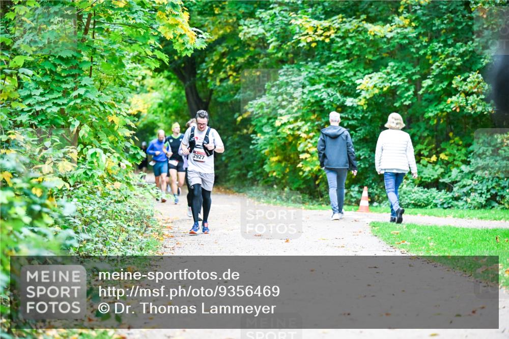 12.10.2025 - Bramfelder Halbmarathon 2025 Dr. Thomas Lammeyer http://msf.ph/oto/9356469 12.10.2025 10:57:25 Laufen 2927 meine-sportfotos.de