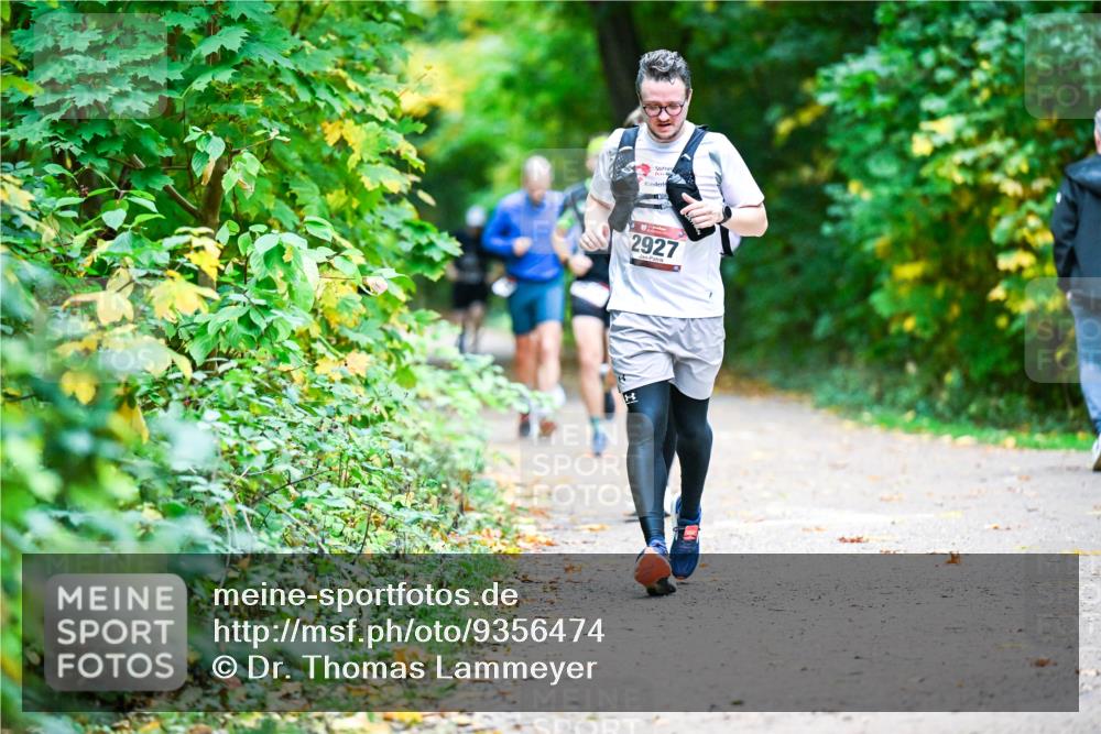 12.10.2025 - Bramfelder Halbmarathon 2025 Dr. Thomas Lammeyer http://msf.ph/oto/9356474 12.10.2025 10:57:27 Laufen 2927 meine-sportfotos.de