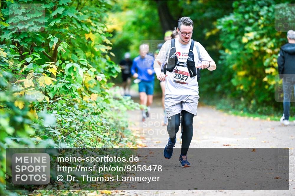 12.10.2025 - Bramfelder Halbmarathon 2025 Dr. Thomas Lammeyer http://msf.ph/oto/9356478 12.10.2025 10:57:27 Laufen 2927 meine-sportfotos.de