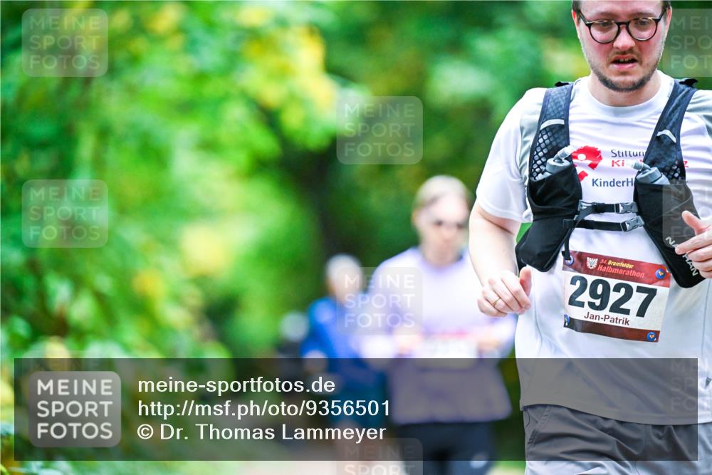12.10.2025 - Bramfelder Halbmarathon 2025 Dr. Thomas Lammeyer http://msf.ph/oto/9356501 12.10.2025 10:57:31 Laufen 34, 2927 meine-sportfotos.de