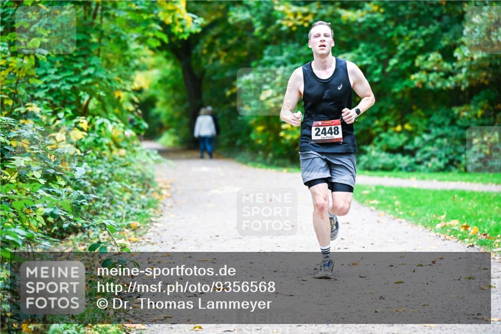 12.10.2025 - Bramfelder Halbmarathon 2025 Dr. Thomas Lammeyer http://msf.ph/oto/9356568 12.10.2025 10:57:51 Laufen 2448 meine-sportfotos.de
