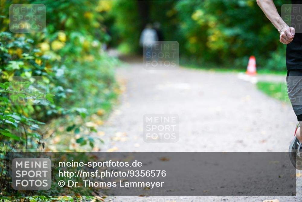 12.10.2025 - Bramfelder Halbmarathon 2025 Dr. Thomas Lammeyer http://msf.ph/oto/9356576 12.10.2025 10:57:52 Laufen  meine-sportfotos.de