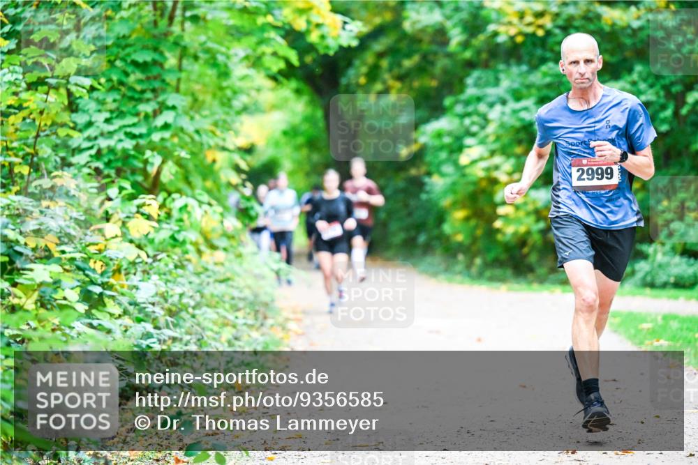 12.10.2025 - Bramfelder Halbmarathon 2025 Dr. Thomas Lammeyer http://msf.ph/oto/9356585 12.10.2025 10:58:07 Laufen 2999 meine-sportfotos.de