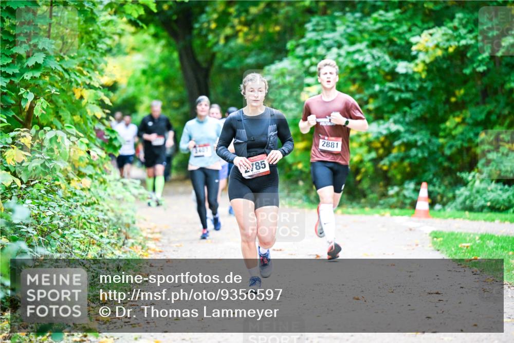 12.10.2025 - Bramfelder Halbmarathon 2025 Dr. Thomas Lammeyer http://msf.ph/oto/9356597 12.10.2025 10:58:11 Laufen 85, 2881 meine-sportfotos.de