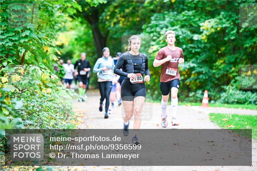 12.10.2025 - Bramfelder Halbmarathon 2025 Dr. Thomas Lammeyer http://msf.ph/oto/9356599 12.10.2025 10:58:11 Laufen 85, 2881 meine-sportfotos.de