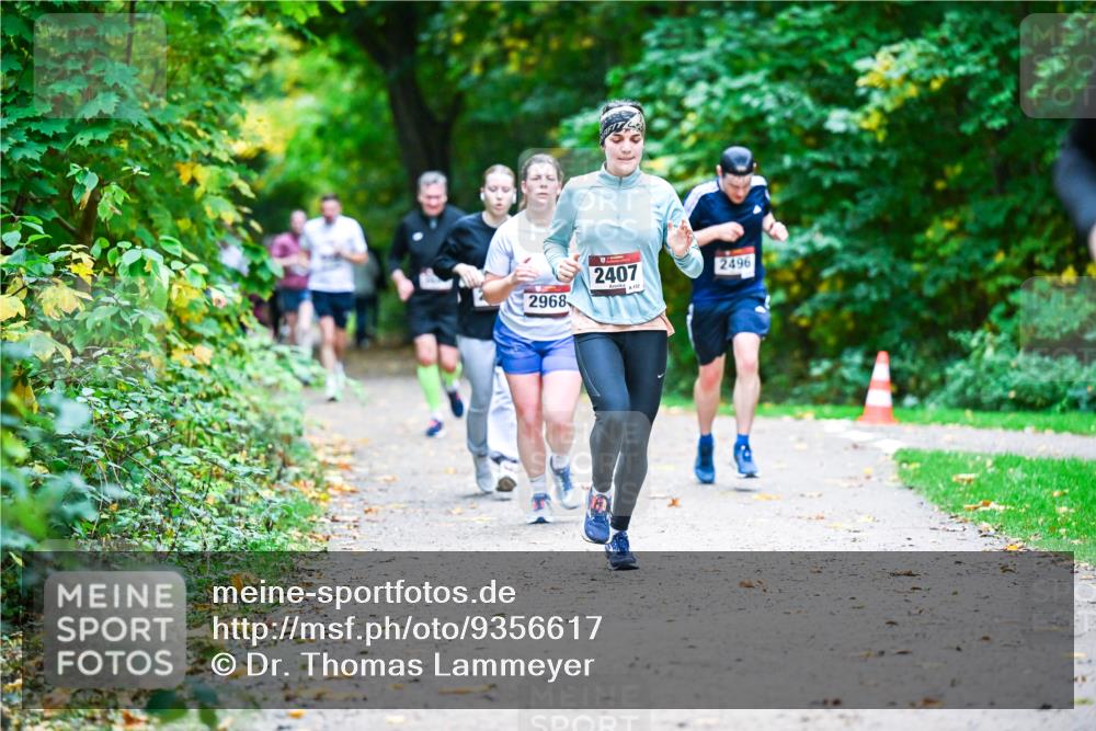 12.10.2025 - Bramfelder Halbmarathon 2025 Dr. Thomas Lammeyer http://msf.ph/oto/9356617 12.10.2025 10:58:14 Laufen 2968, 2407, 132, 2496 meine-sportfotos.de