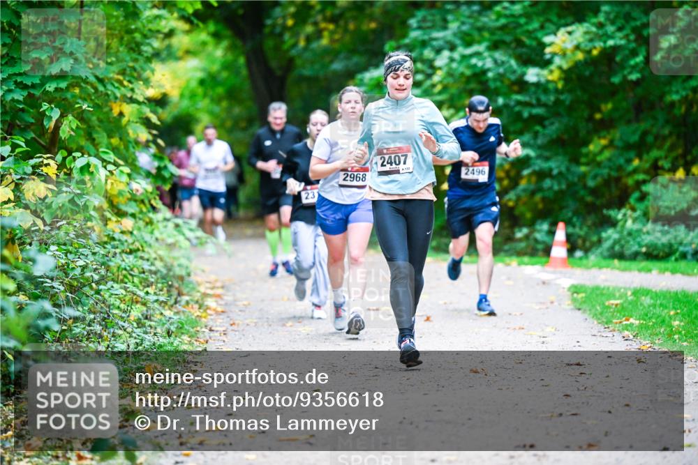 12.10.2025 - Bramfelder Halbmarathon 2025 Dr. Thomas Lammeyer http://msf.ph/oto/9356618 12.10.2025 10:58:14 Laufen 231, 2968, 2407, 132, 2496 meine-sportfotos.de