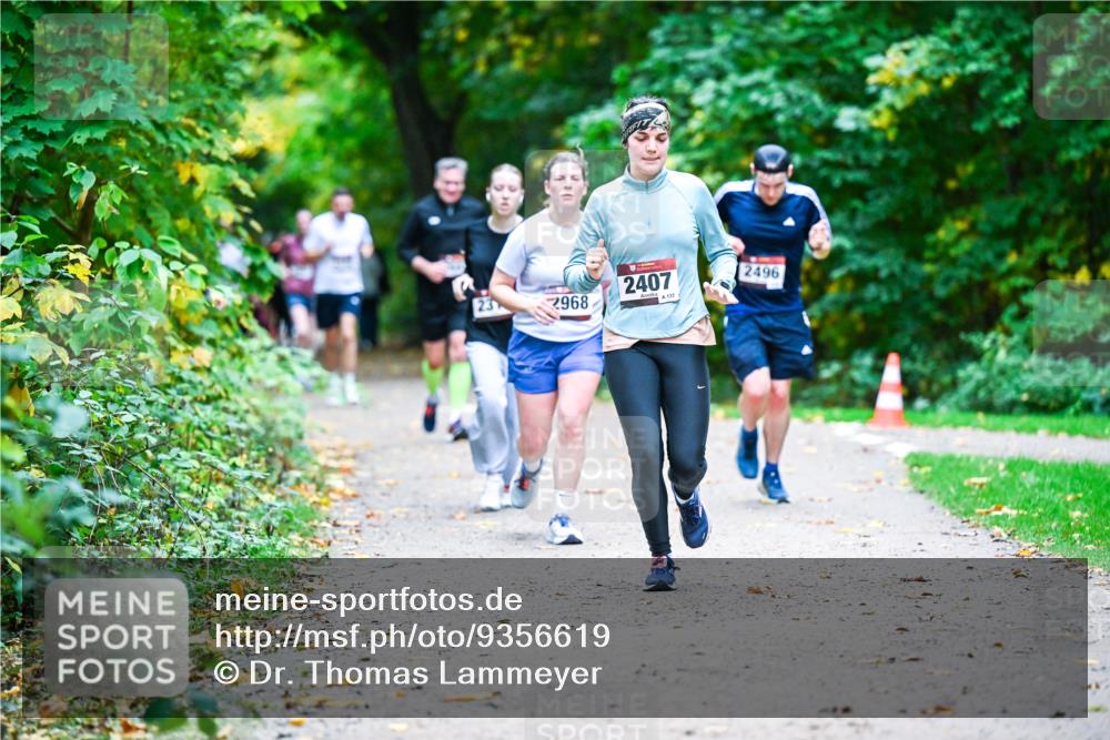 12.10.2025 - Bramfelder Halbmarathon 2025 Dr. Thomas Lammeyer http://msf.ph/oto/9356619 12.10.2025 10:58:15 Laufen 2407, 2496, 2968 meine-sportfotos.de