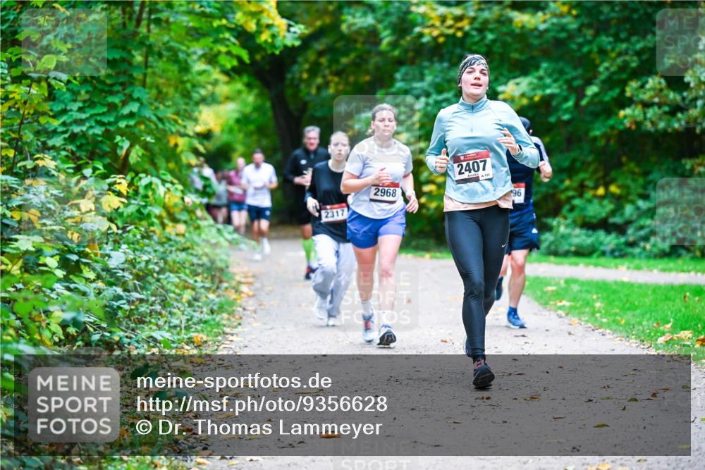 12.10.2025 - Bramfelder Halbmarathon 2025 Dr. Thomas Lammeyer http://msf.ph/oto/9356628 12.10.2025 10:58:16 Laufen 2317, 2968, 2407, 132, 96 meine-sportfotos.de