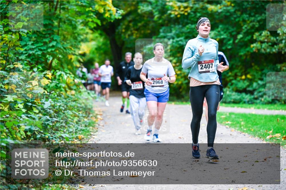 12.10.2025 - Bramfelder Halbmarathon 2025 Dr. Thomas Lammeyer http://msf.ph/oto/9356630 12.10.2025 10:58:16 Laufen 2968, 2407, 132 meine-sportfotos.de