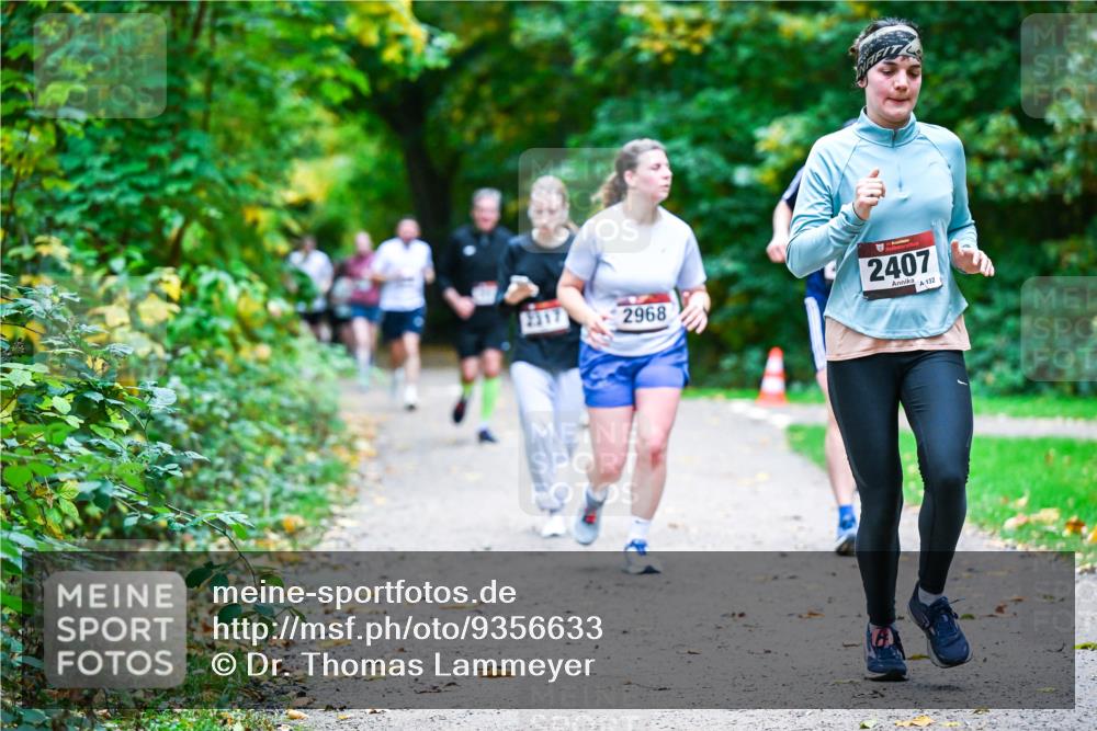 12.10.2025 - Bramfelder Halbmarathon 2025 Dr. Thomas Lammeyer http://msf.ph/oto/9356633 12.10.2025 10:58:17 Laufen 2317, 2968, 2407, 132 meine-sportfotos.de