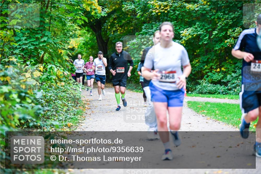 12.10.2025 - Bramfelder Halbmarathon 2025 Dr. Thomas Lammeyer http://msf.ph/oto/9356639 12.10.2025 10:58:18 Laufen 2980, 2981, 2683, 2968, 24 meine-sportfotos.de