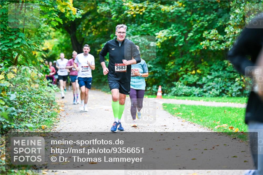 12.10.2025 - Bramfelder Halbmarathon 2025 Dr. Thomas Lammeyer http://msf.ph/oto/9356651 12.10.2025 10:58:21 Laufen 2980, 2683 meine-sportfotos.de