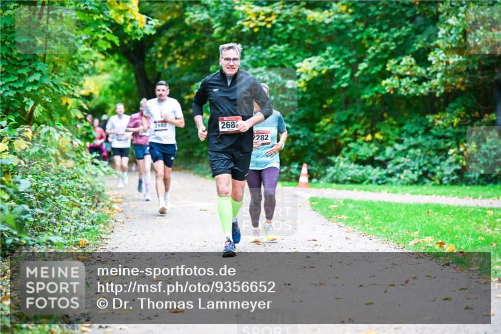 12.10.2025 - Bramfelder Halbmarathon 2025 Dr. Thomas Lammeyer http://msf.ph/oto/9356652 12.10.2025 10:58:21 Laufen 2980, 2683, 2282 meine-sportfotos.de