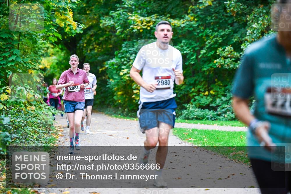 12.10.2025 - Bramfelder Halbmarathon 2025 Dr. Thomas Lammeyer http://msf.ph/oto/9356666 12.10.2025 10:58:25 Laufen 2981, 2403, 2980, 22 meine-sportfotos.de