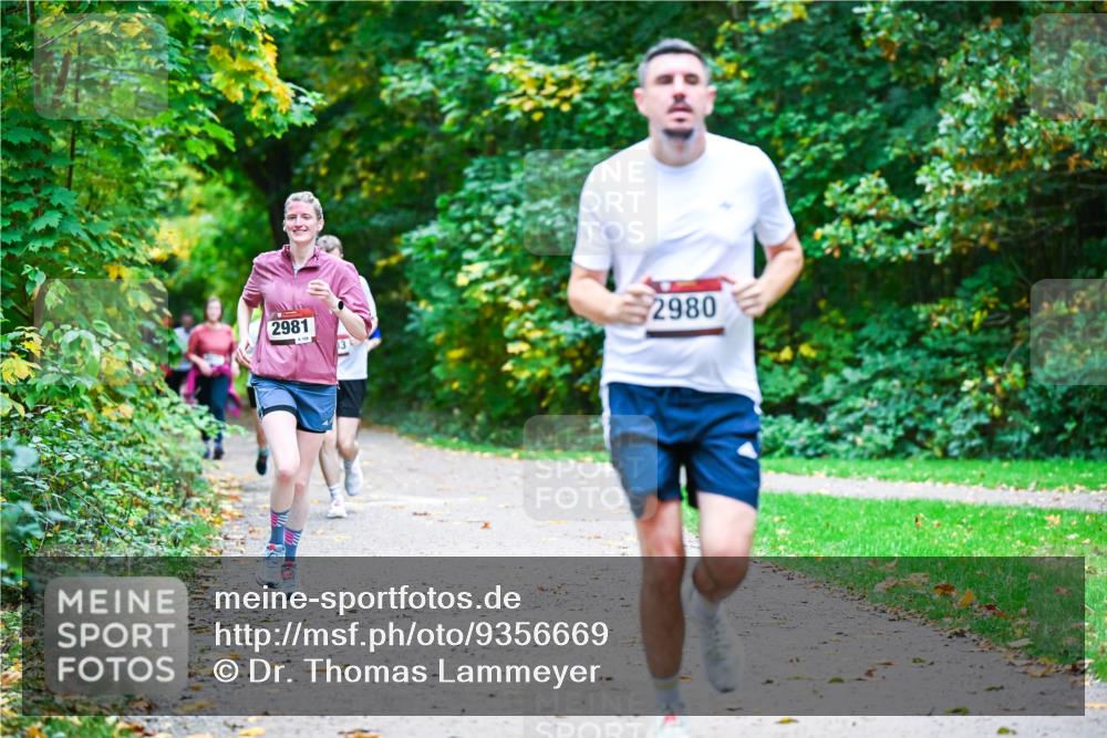 12.10.2025 - Bramfelder Halbmarathon 2025 Dr. Thomas Lammeyer http://msf.ph/oto/9356669 12.10.2025 10:58:25 Laufen 2981, 128, 2980 meine-sportfotos.de