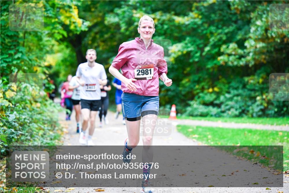 12.10.2025 - Bramfelder Halbmarathon 2025 Dr. Thomas Lammeyer http://msf.ph/oto/9356676 12.10.2025 10:58:27 Laufen 2981, 128 meine-sportfotos.de