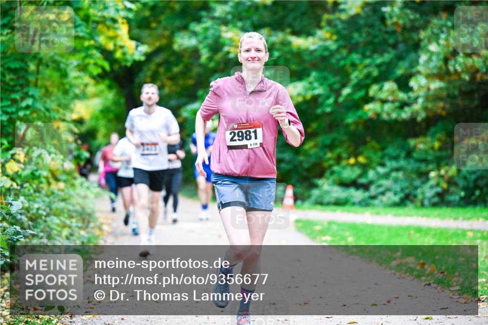 12.10.2025 - Bramfelder Halbmarathon 2025 Dr. Thomas Lammeyer http://msf.ph/oto/9356677 12.10.2025 10:58:27 Laufen 2981, 128 meine-sportfotos.de