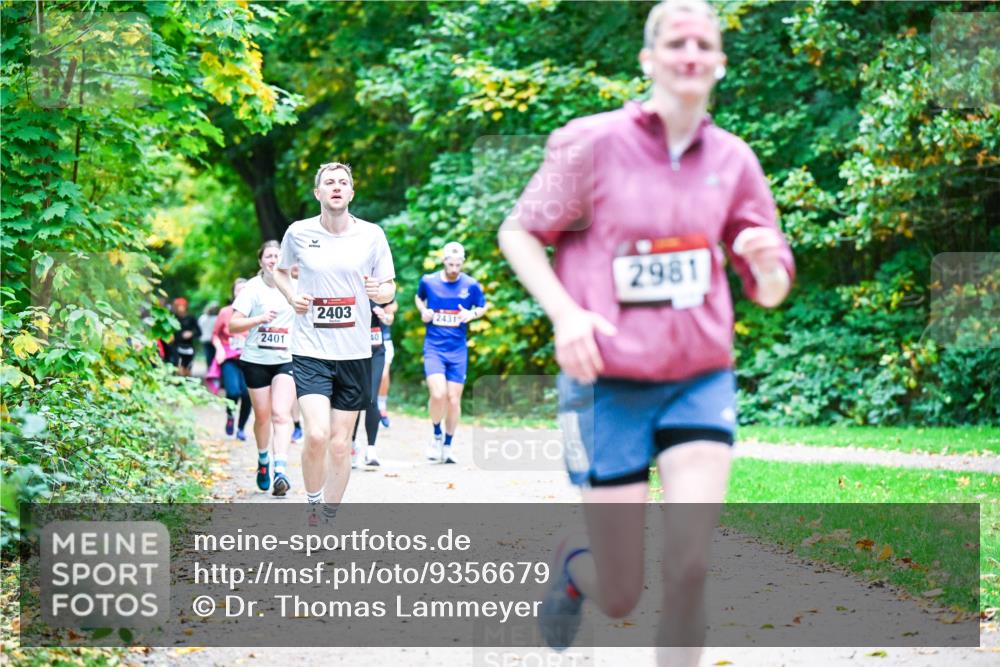12.10.2025 - Bramfelder Halbmarathon 2025 Dr. Thomas Lammeyer http://msf.ph/oto/9356679 12.10.2025 10:58:28 Laufen 2401, 2403, 2431, 2981 meine-sportfotos.de