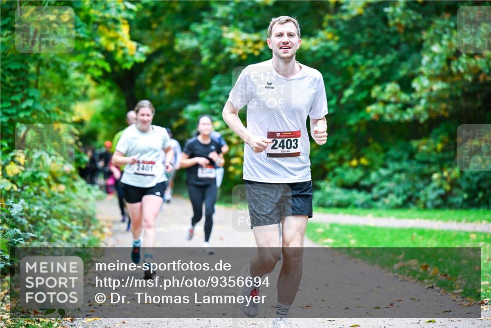 12.10.2025 - Bramfelder Halbmarathon 2025 Dr. Thomas Lammeyer http://msf.ph/oto/9356694 12.10.2025 10:58:30 Laufen 401, 2403 meine-sportfotos.de