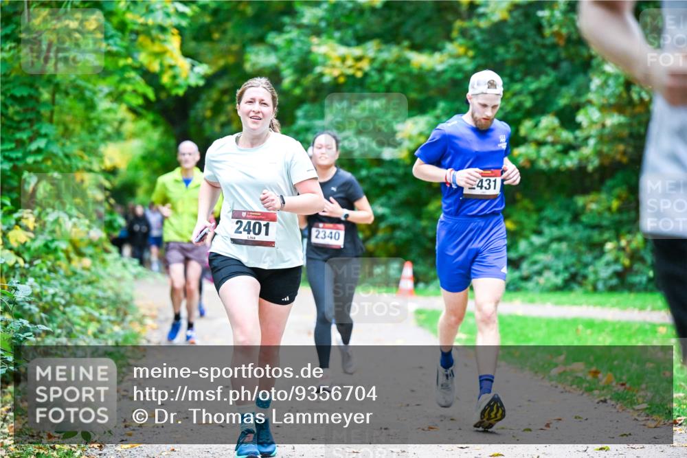 12.10.2025 - Bramfelder Halbmarathon 2025 Dr. Thomas Lammeyer http://msf.ph/oto/9356704 12.10.2025 10:58:32 Laufen 2401, 2340, 431 meine-sportfotos.de