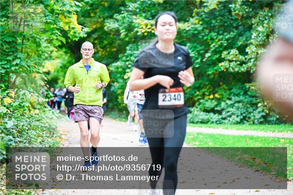 12.10.2025 - Bramfelder Halbmarathon 2025 Dr. Thomas Lammeyer http://msf.ph/oto/9356719 12.10.2025 10:58:34 Laufen 253, 2340 meine-sportfotos.de